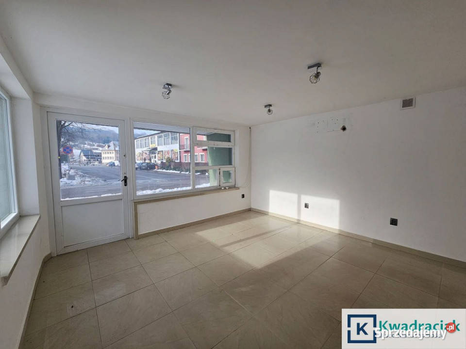 Do wynajęcia lokal Baligród 15m2 handlowo-usługowy sprzedam