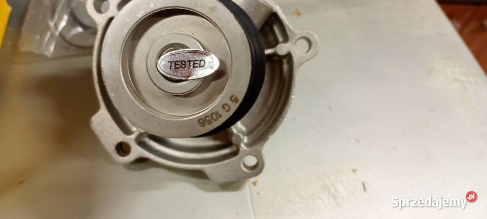 Sprzedam pompa wody Chrysler 2500cm3 Kętrzyn