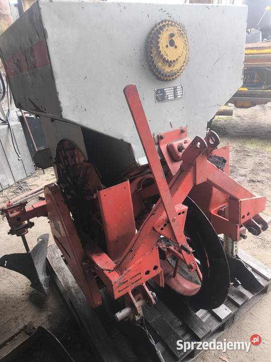 Sadzarka czeska SA2074do ziemniaków Maszyny rolnicze śląskie