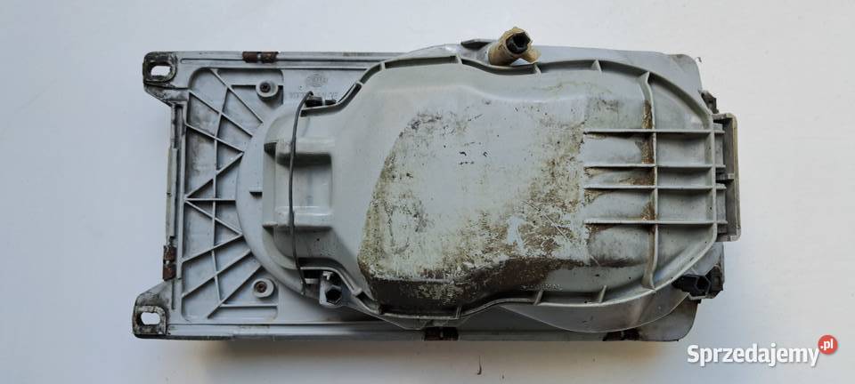 Reflektor prawy Hella Mercedes W123 osobowe pomorskie Luzino