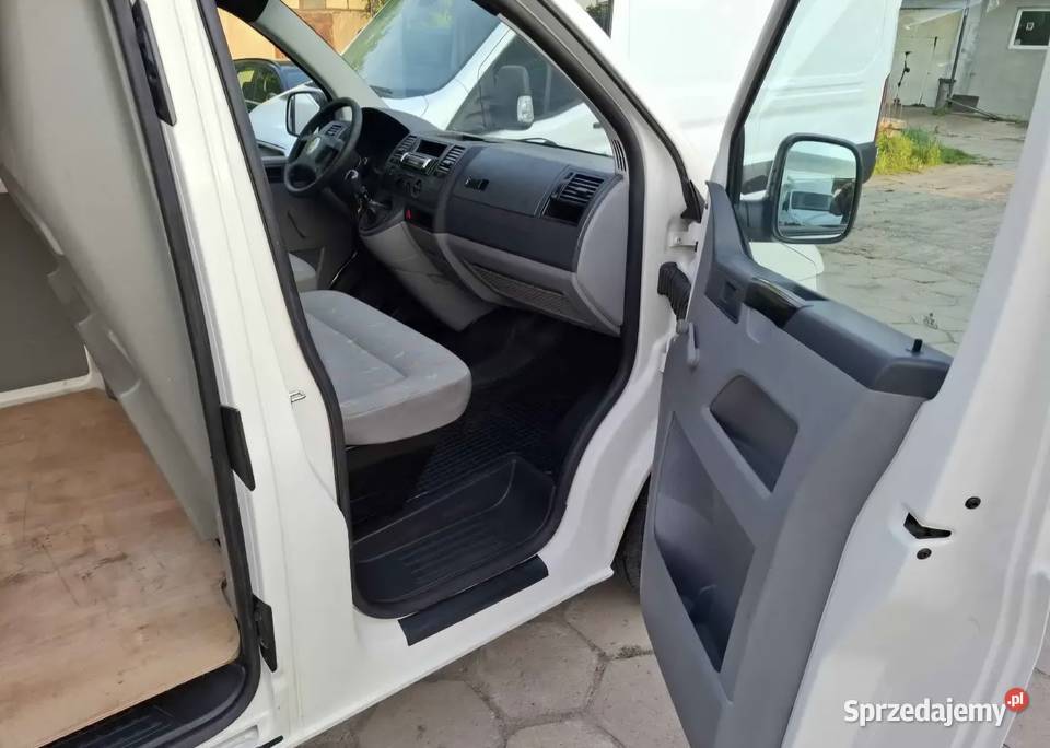 Volkswagen Transporter T5 19TDI LONG 3osobowy
