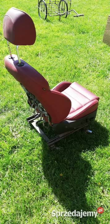 KIA STINGER GT FOTEL do garażu Poświętne