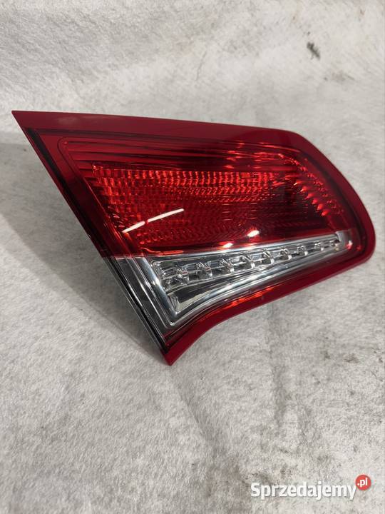 Lampa odblask lewa w klapę Citroen C4 B7 II Lampy tylne Jasienica sprzedam