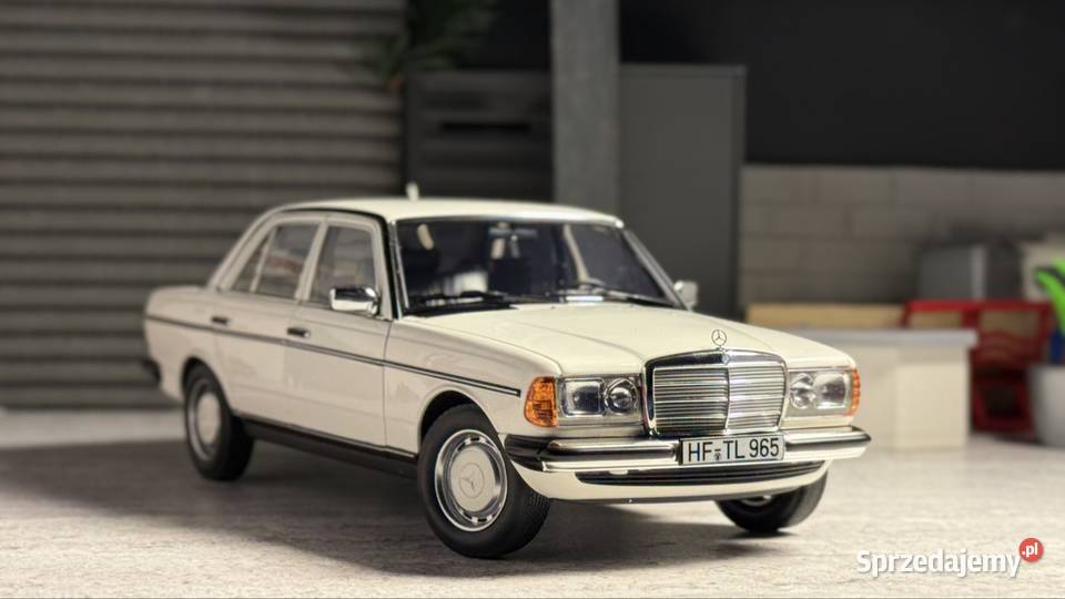 MercedesBenz w123 118 Norev Żary