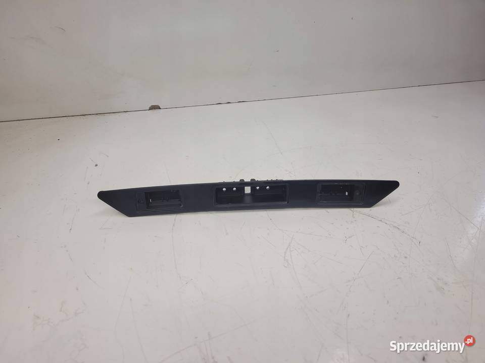 PODŚWIETLENIE OBUDOWA TABLICY AUDI A3 A4 osobowe Lampki tablicy rejestracyjnej śląskie