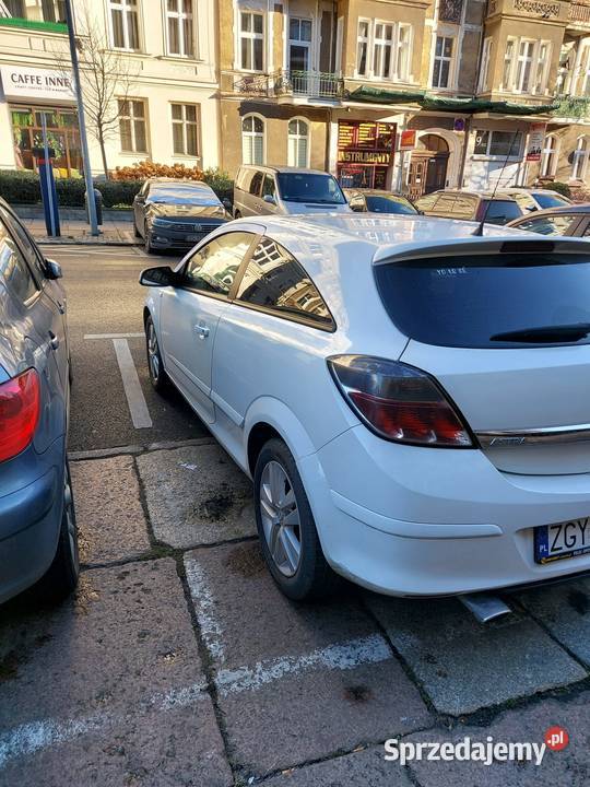 Opel Astra H GTC 2010 Grudzień