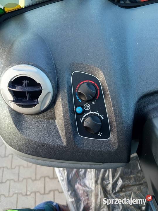 FABRYCZNIE NOWA Ładowarka teleskopowa Manitou Józefów