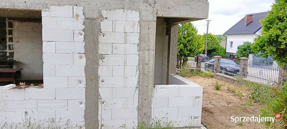 Dom w Luzinie z przyłączeniami betonowe sprzedam