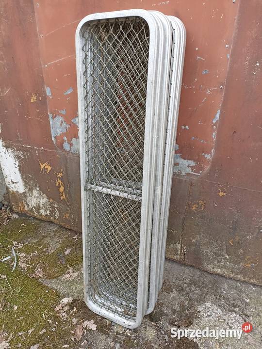 Półki bagażowe autobusu Jelcz Ogórek podobne z Rok produkcji 1956 Półki tylne sprzedam