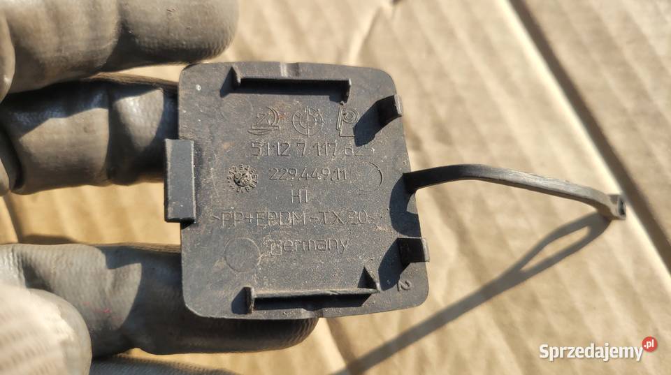 BMW 1 E87 ZAŚLEPKA HAKA ZDERZAKA TYL 51127117625 Pozostałe Ruda Śląska