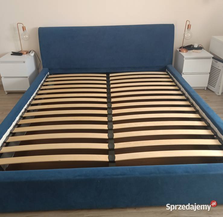 Łóżko duże do sypialni