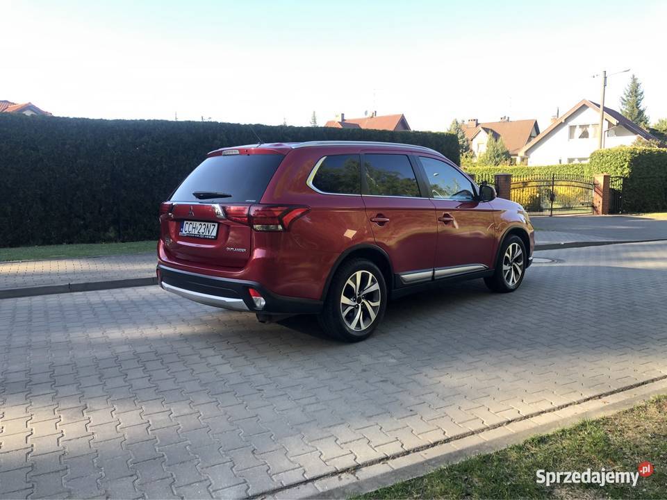 Mitsubishi Outlander 4x4 20 Benzyna 7 osobowy Unisław