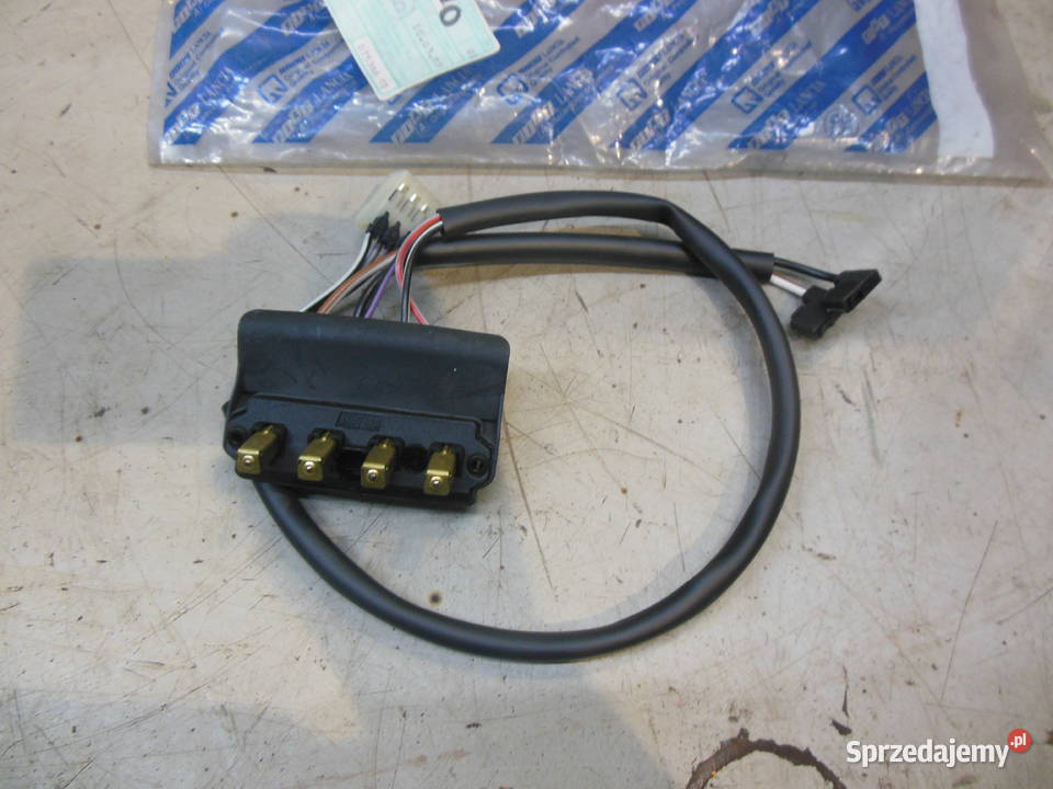 7642032 Złącze przewodów drzwi tył bagażnika Kozy