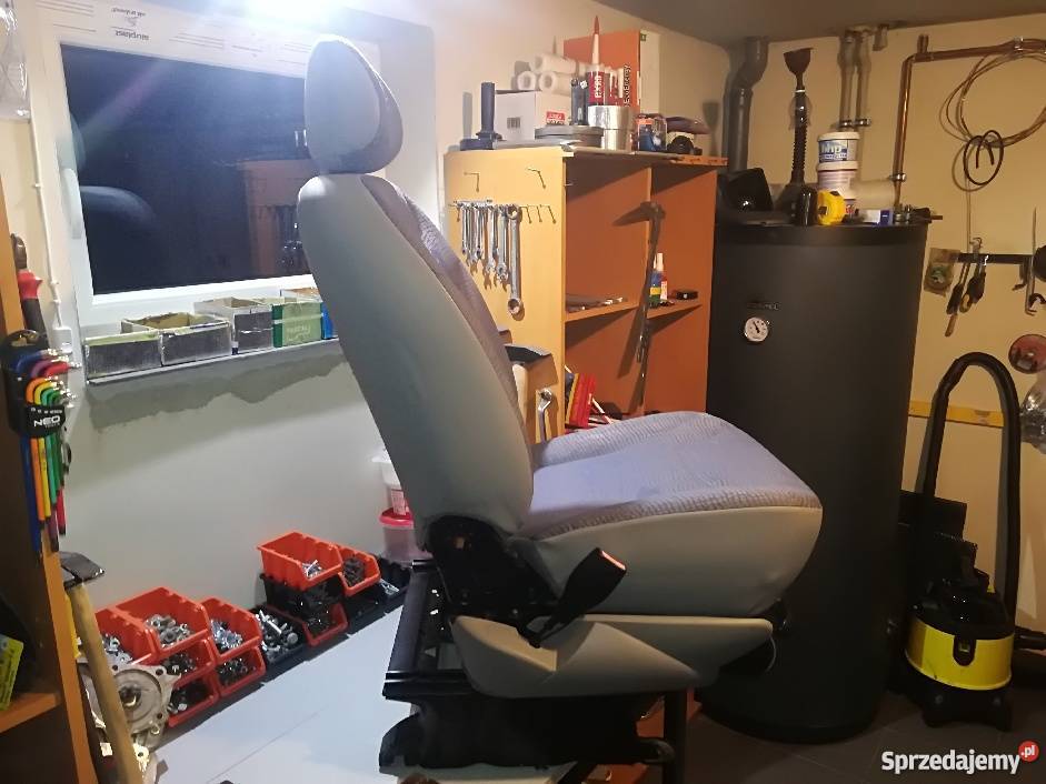 fotel kierowcy vivaro trafic elegancki dostawcze Nowy Sącz