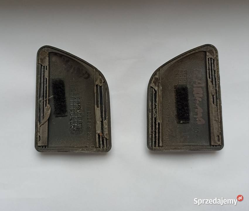 Listwa blotnika Mitsubishi Carisma 9904r