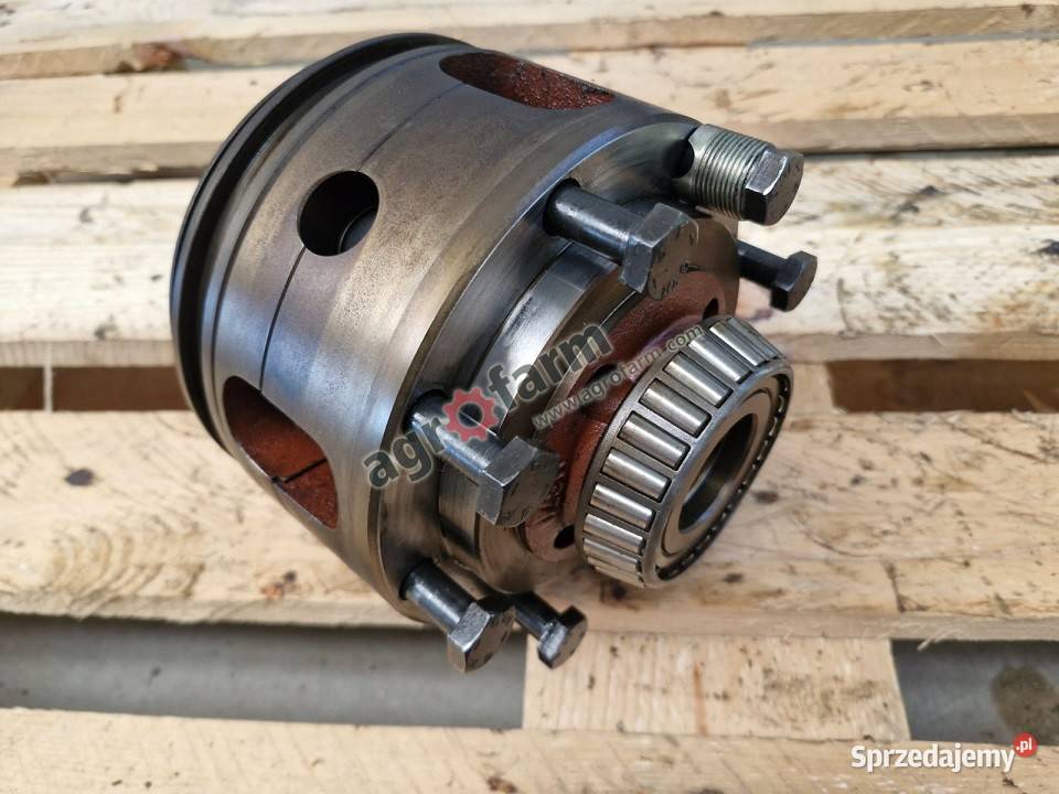 Mechanizm różnicowy John Deere 5400 5500 Skrzynia biegów sprzedam