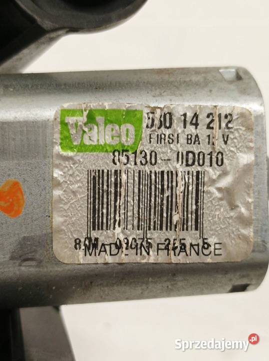 SILNICZEK WYCIERACZKI TYŁ LIFT 851300D010 Toyota