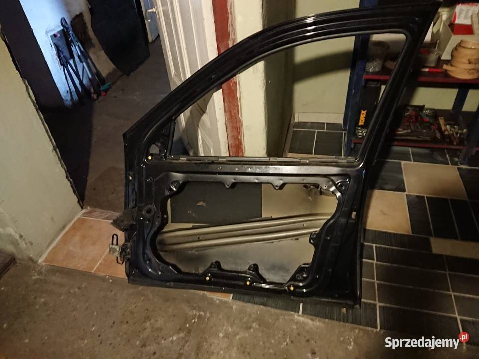 Vw Golf IV 5 drzwiowy drzwi prawy przód LC9Z osobowe Garcz