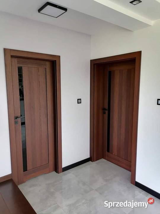DRZWI WEW Z FUTRYNĄ REGULOWANĄ CENY HURTOWE Drewno