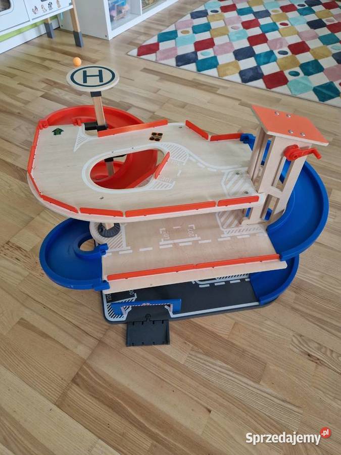 Parking drewniany duży 4 piętra z windą 3 lata+ Bydgoszcz