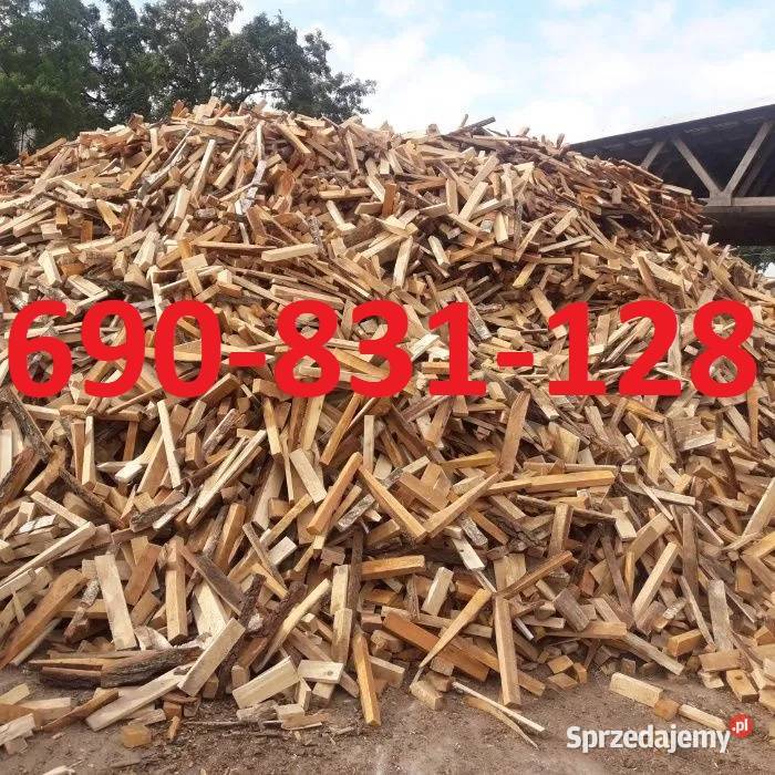 Zrzyny tartaczne pocięte drewno opałowe