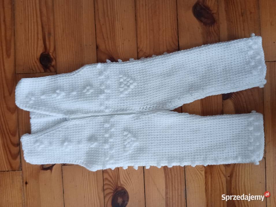 Sweterek z włóczki niemowląt Zamość