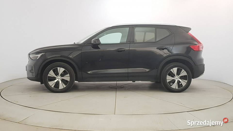 Volvo XC 40 B3 Core aut Z Polskiego Salonu Warszawa sprzedam