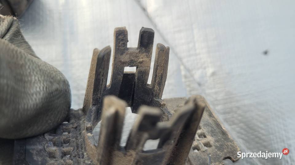 FORD FOCUS MK4 KOMBI 18 UCHWYT KOSZYK MOCOWANIE osobowe