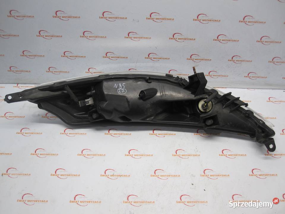 NISSAN JUKE 10r lampa prawa przód ANGLIK Lampy przednie Kielce sprzedam