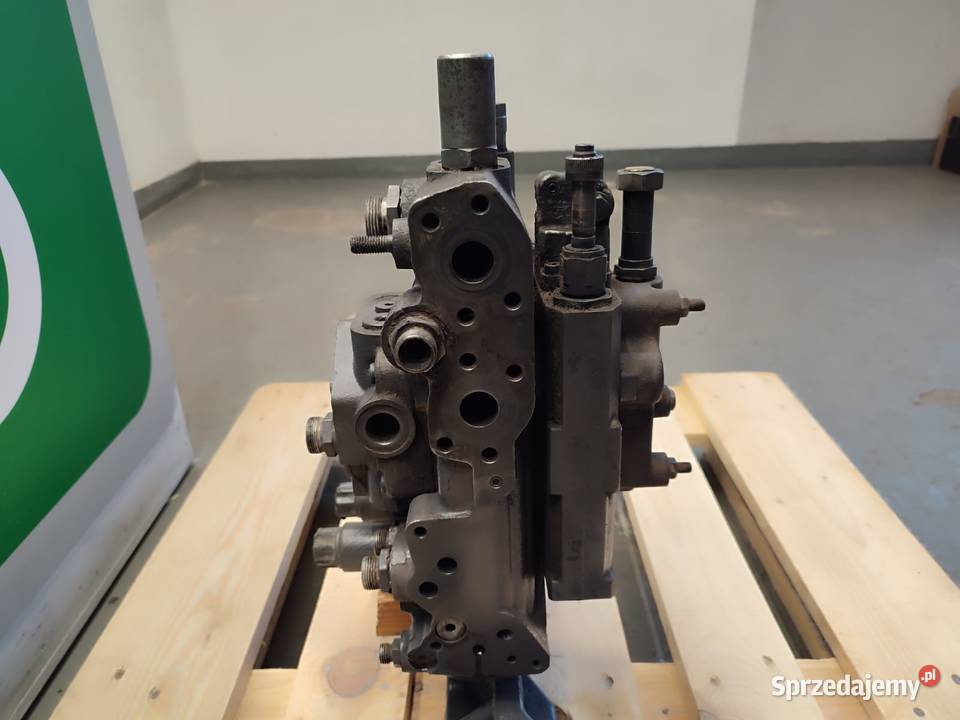 Rozdzielacz hydrauliczny G931962025100 Fendt 936 Pozostałe