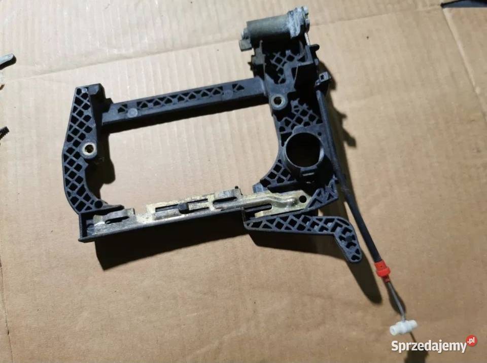 Kaseta kieszeń klamki prawy przód BMW E39 Żory
