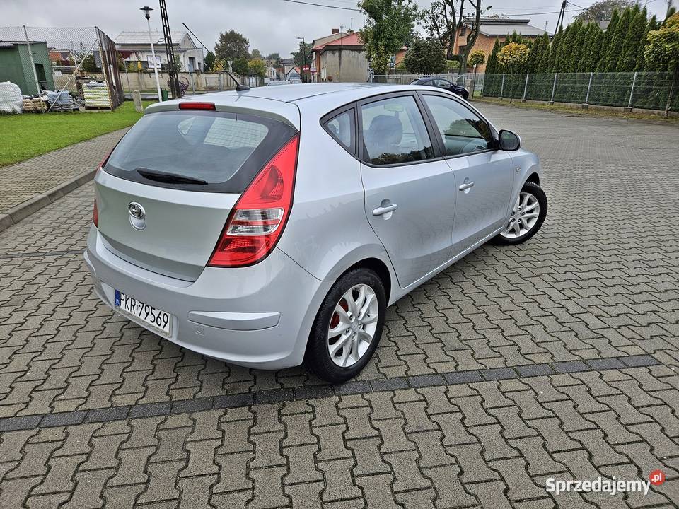 Hyundai i30 16 benzyna klima skóry zadbany