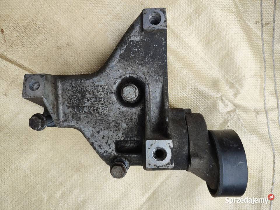 Łapa silnika z rolką Seat Ibiza III