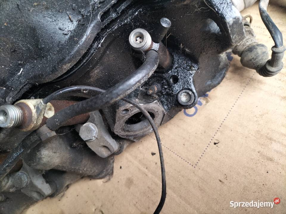 GŁOWICA 028103373N AUDI 80B4 80 B4 T4 GOLF 2 3 osobowe Głowice cylindrów Kamień-Kolonia