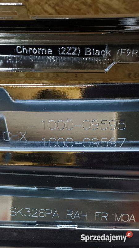 SKODA KAROQ 17 RAMKA ATRAPA LISTWA CHROM GRILLA Pleszew