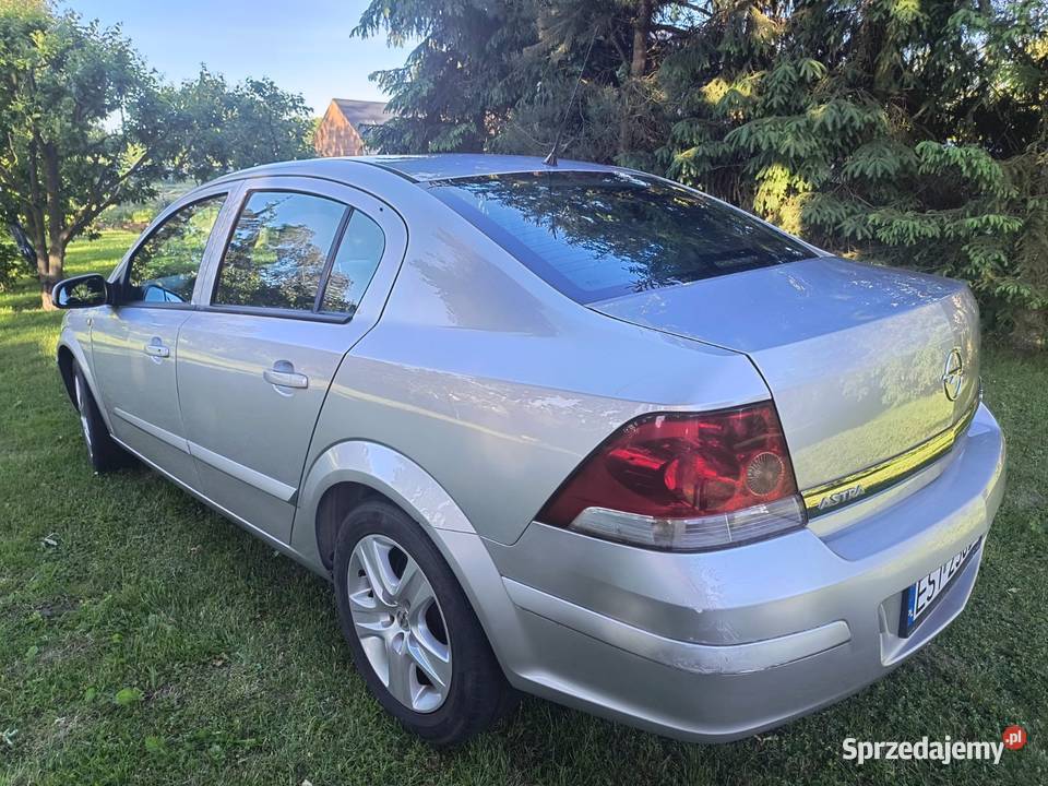 Opel Astra H Sedan 13 Diesel Sieradz