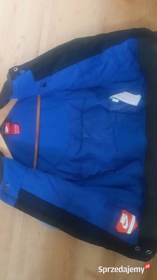 NIKE Kurtka dziecka Rozmiar 128 Końskie