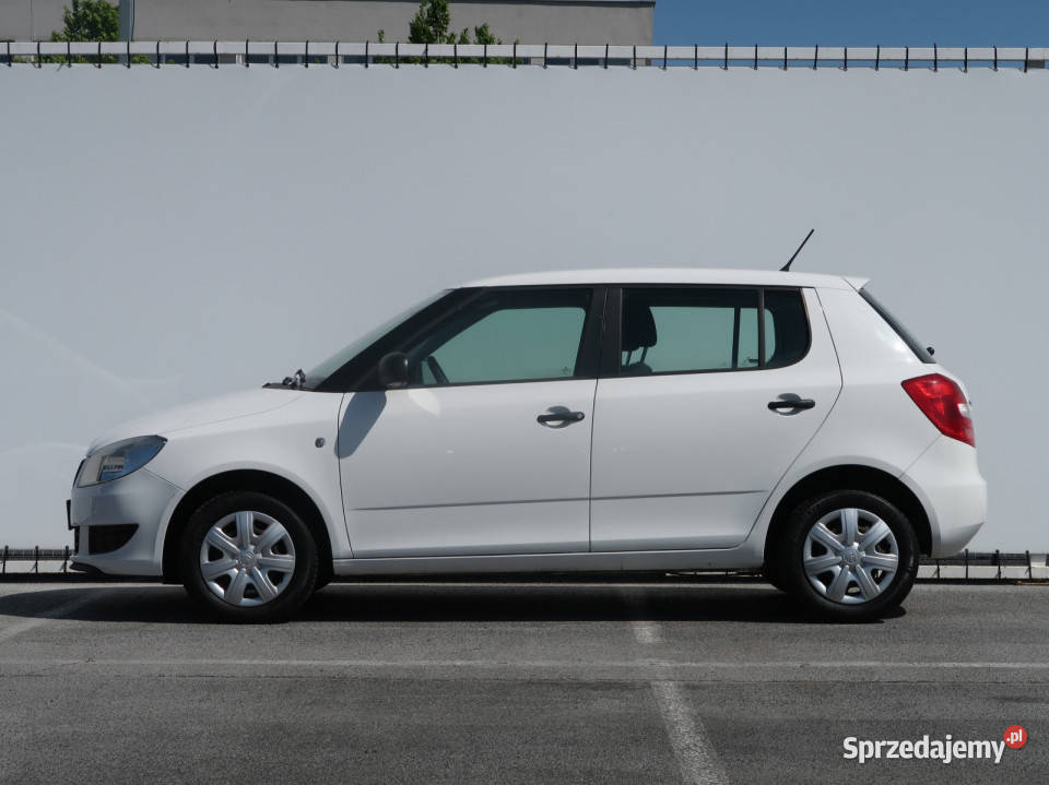 Skoda Fabia 12 12V