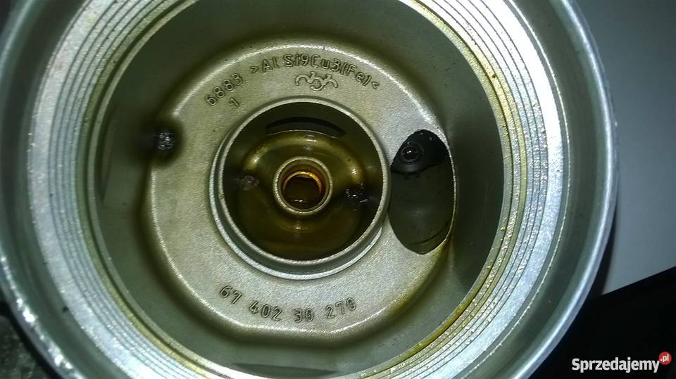 Obudowa filtra oleju BMW E90 E91 E92 323I 325I Poręba