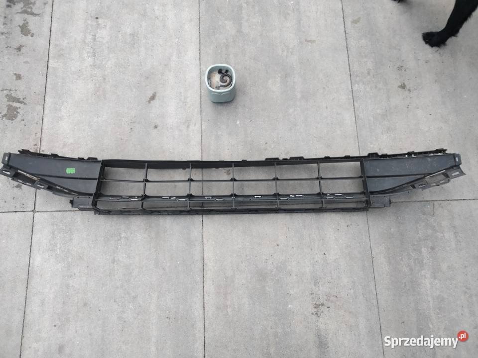KRATKA Zderzaka dolna ŚRODKOWA VW PASSAT B8 14 Dęblin