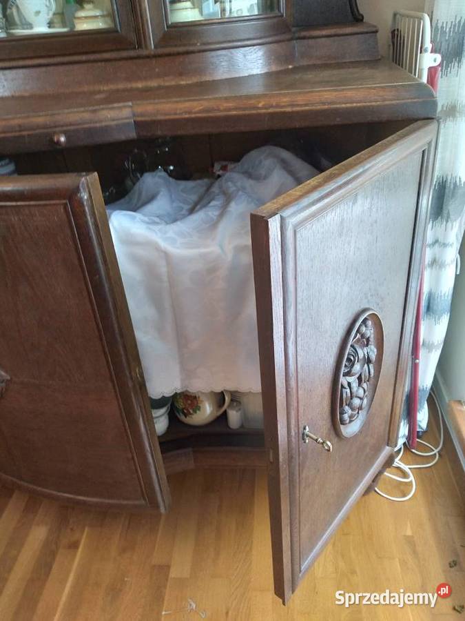 Sprzedam duży kredens z lat trzydziestych mazowieckie Mysiadło