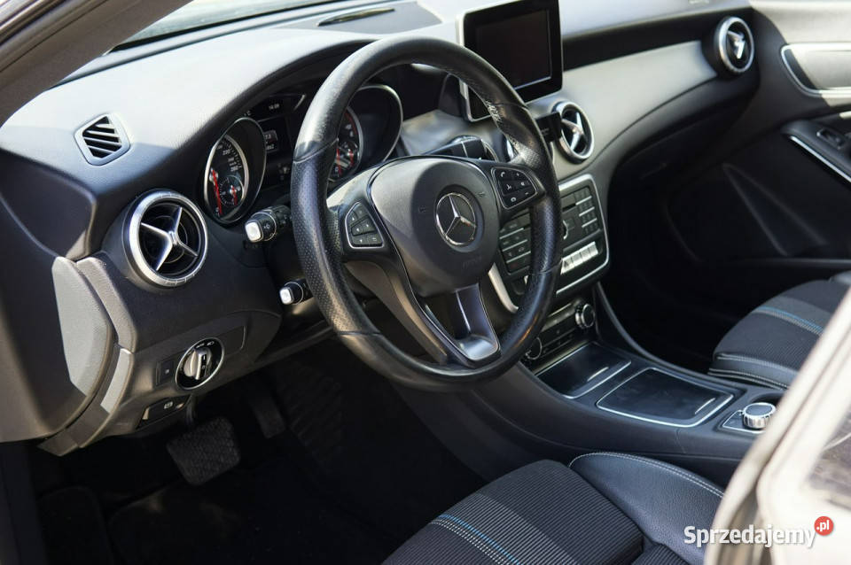 Mercedes CLA 200 Shooting Brake stan I 20132019 ABS Warszawa