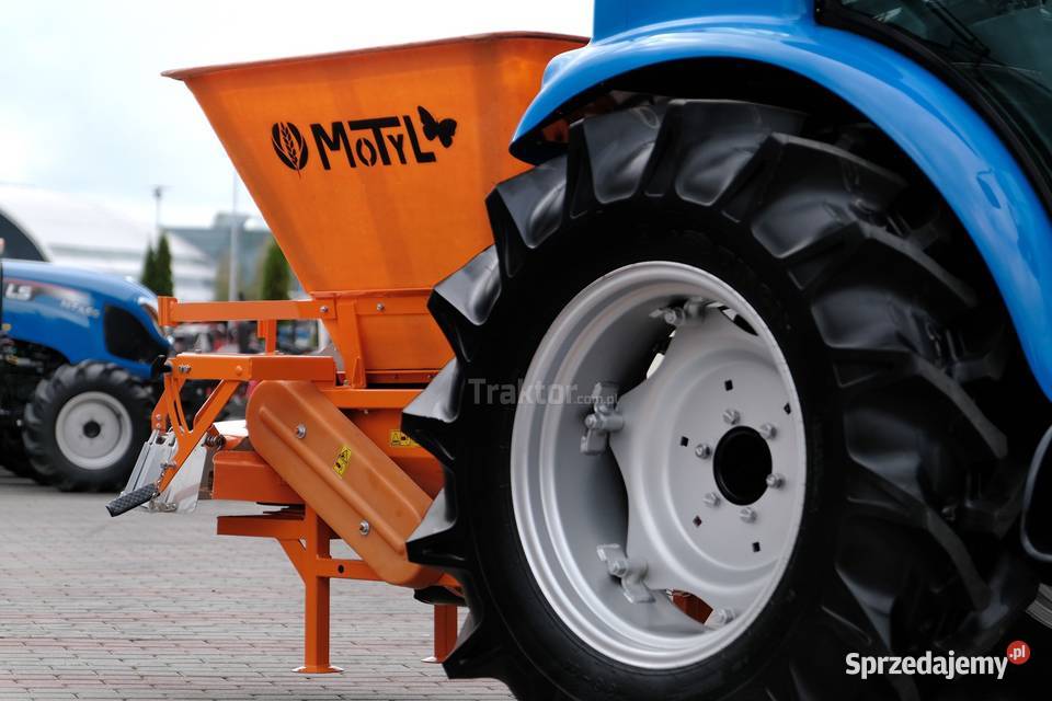 LS Tractor MT360 MEC 4x4 57 CAB Pług do śniegu LS Tractor Tajęcina