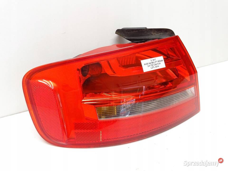 LAMPA LEWA LEWY TYŁ W BŁOTNIK AUDI A4 B8 SEDAN