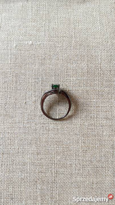 Nowy czarny pierścionek czerń zielona cyrkonia Szczecin