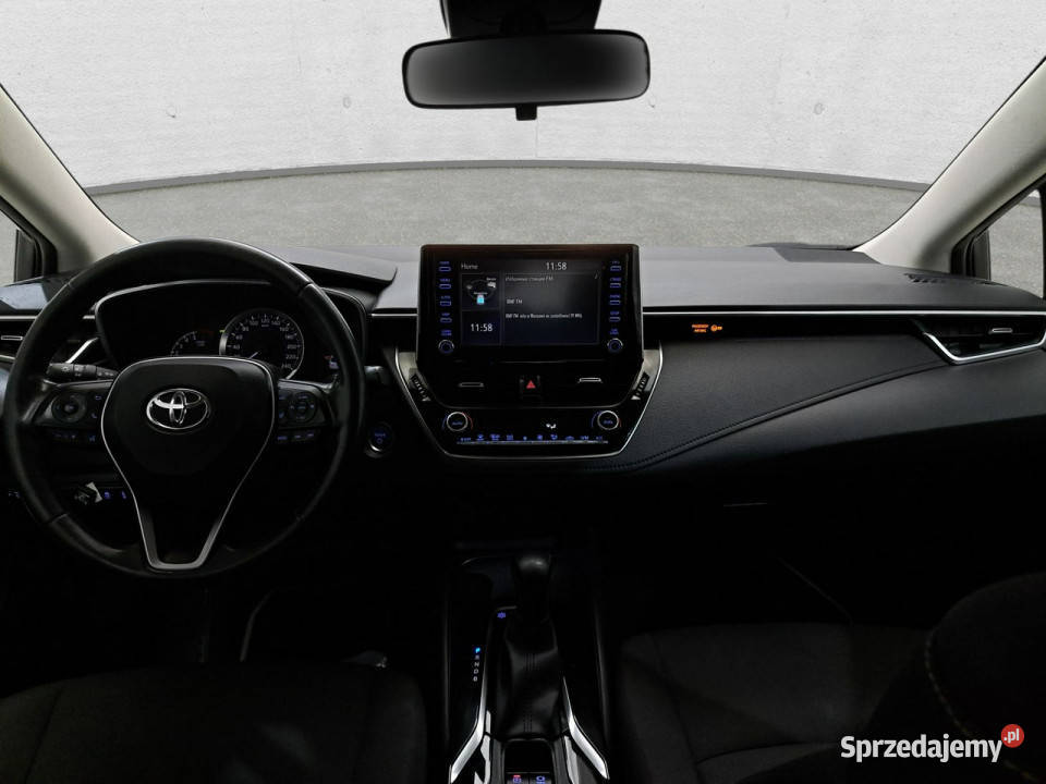 Toyota Corolla Seria E16 2012 automatyczna