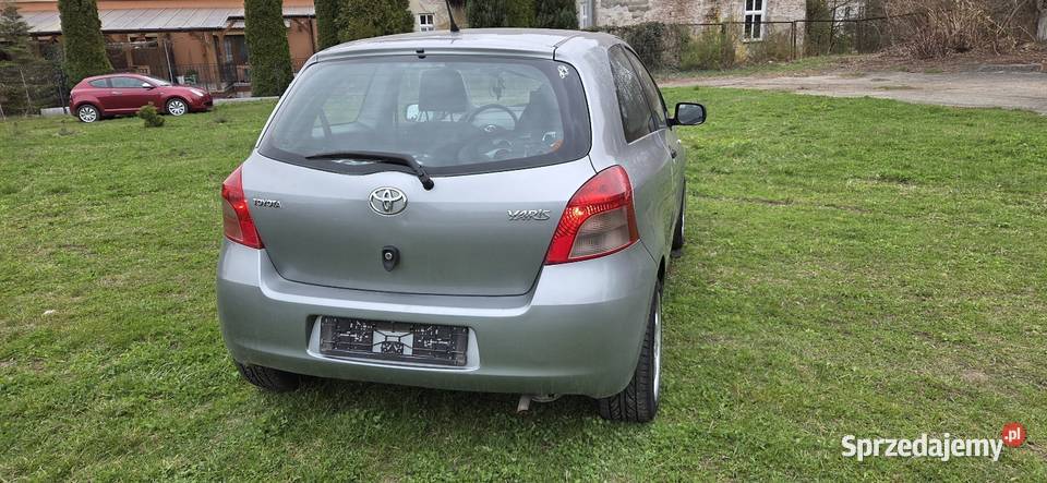 Toyota Yaris 10 2007r sprzedam