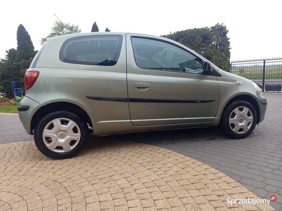 Toyota Yaris 10 2003r