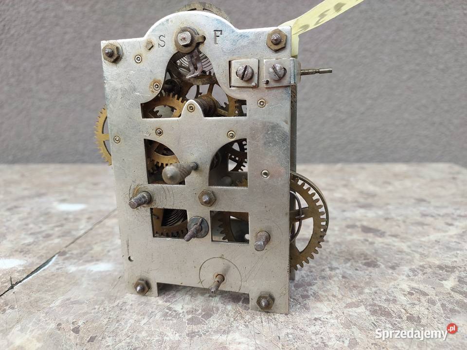 M136 Mechanizm starego zegara kareciaka