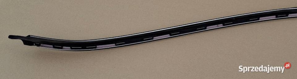 MERCEDES AKLASA W176 LISTWA DACHU DACHOWA PRAWA